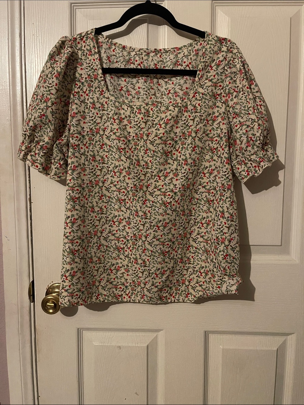 SHEIN Cream Floral Square-Neck Puff Sleeve Blouse
